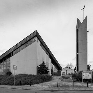 Katholische Pfarrkirche St. Michael in Kemel