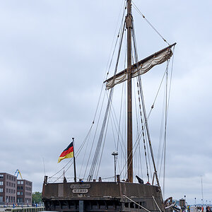 OF2_51714.jpg