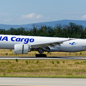 JA772F_D7000.jpg