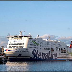432 Kieler Hafen mit StenaLine