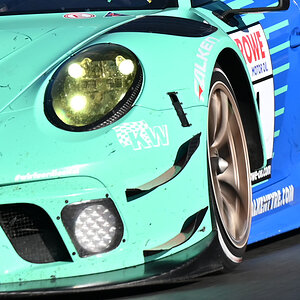 _9922crop.jpg