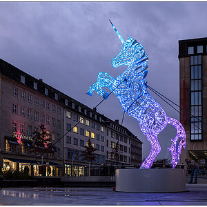 471 Kiel – Berliner Platz mit Einhorn vom Meeresleuchten I