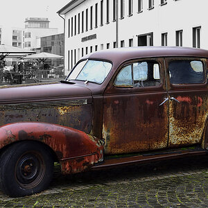 Pontiac 6 Sedan (1937) Wrack