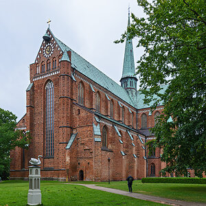 OF2_51895.jpg