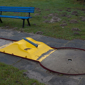 Minigolf-Bank 2 (1 von 1).JPG