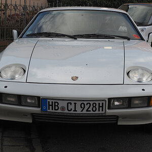 Porsche 928 b.jpg