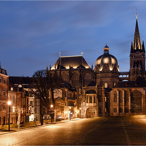 Aachener Dom bei Nacht