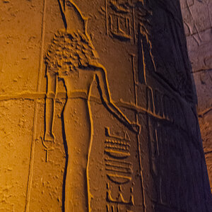 Wandschnitzerei Luxor4.jpg