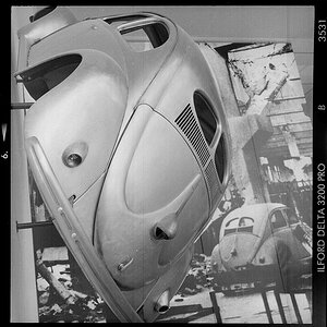 bug2

entstanden mit einer Rolleiflex Standard (BJ.1937) auf Ilford Delta 3200