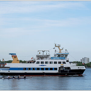 196 Fördedampfer und Ruderboot