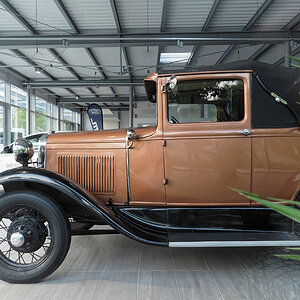 Ford A 1930 Seite.jpg
