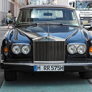 Rolls-Royce Corniche Front.jpg