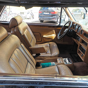 Rolls-Royce Corniche Innen.jpg