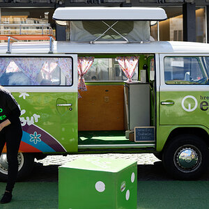 VW Bus Bremen Eins R.jpg