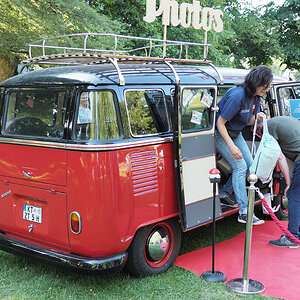 VW Bus 1500 Photostudio H.jpg