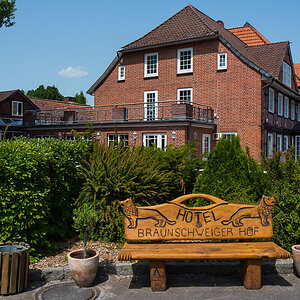 Bank Braunschweiger Hof (1 von 1).jpg