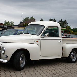 Volvo 210 Pritsche.jpg