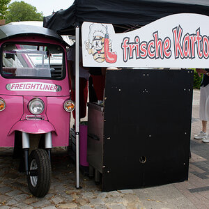 Piaggio Ape Freightliner Kartoffelchips.jpg