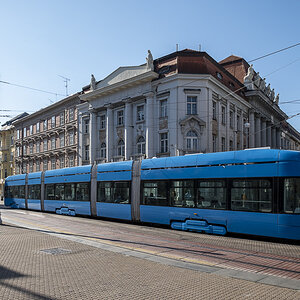 Zagreb Straßenbahn.jpg