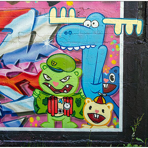 316 Neues Graffiti an der Veloroute I