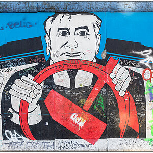 Berlin East Side Gallery: Georg Lutz Rauschebart – ohne Titel