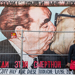 Berlin East Side Gallery: Dmitry Vrubel – Mein Gott, hilf mir, diese tödliche Liebe zu überleben