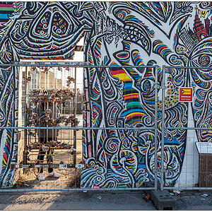 Berlin East Side Gallery: Schamil Gimajew – Worlds People - Wir sind ein Volk