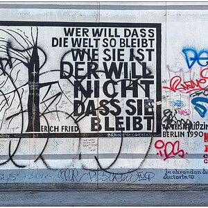 Berlin East Side Gallery: Monika-Elisa Budzinski – Wer will, dass die Welt (Erich Fried)