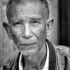 comp_2Portrait75mmSW-lumi.jpg