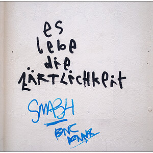 481 Graffiti – es lebe die zärtlichkeit