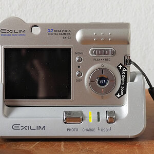 Casio Exilim EX-S3 Rück.jpg