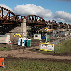 Eisenbahnbrücke 3.jpg