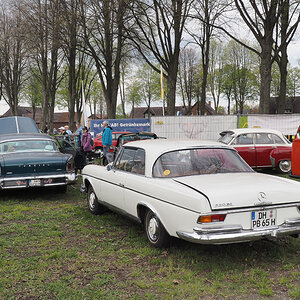 Mercedes Benz 220 SE.jpg