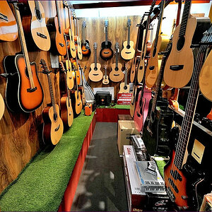 comp_2guitar.jpg