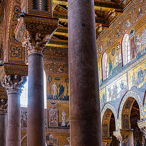 Sizilien 23 Monreale Kathedrale-Säule-55.jpg