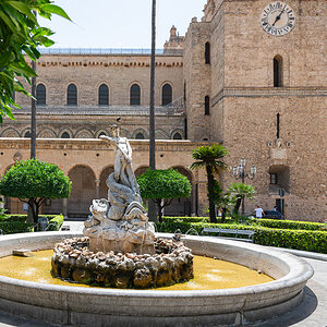 Sizilien 23 Monreale Ort-9674.jpg