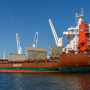 OF2_65076.jpg