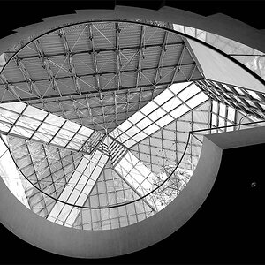 cR MUDAM Kuppel SW 9271
