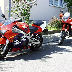 Honda CBR900RR Fireblade + Suzuki DR650