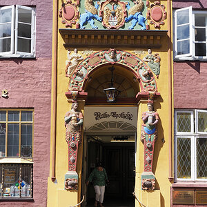 Raths Apotheke Lüneburg.jpg