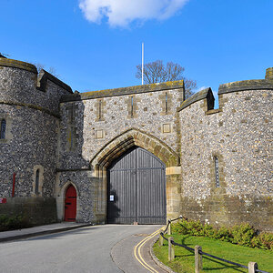 Arundel Castle Eingang unten.jpg