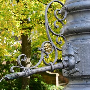 Tamron Z70-300_Brunnen.jpg