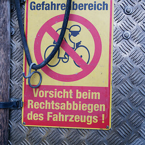LKW vs Fahrrad.jpg