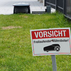 Mähroboter.jpg