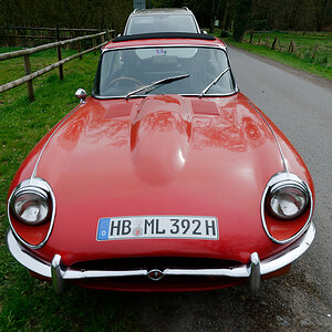 Jaguar E Type 4.2 rot.jpg