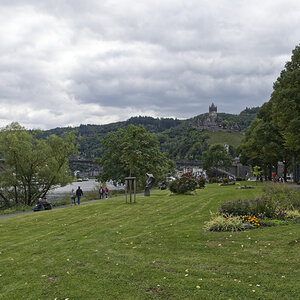 _Z507317_DxOAxl.jpg