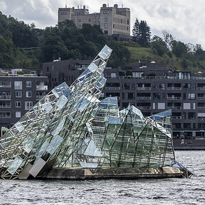 she lies Oslo.jpg