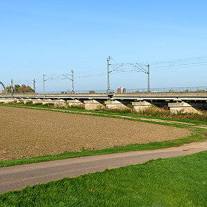 OF2_70985.jpg