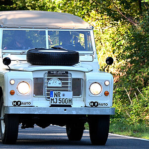 Landrover.JPG