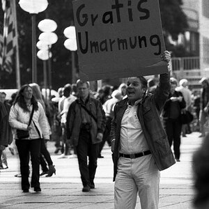 free hugs